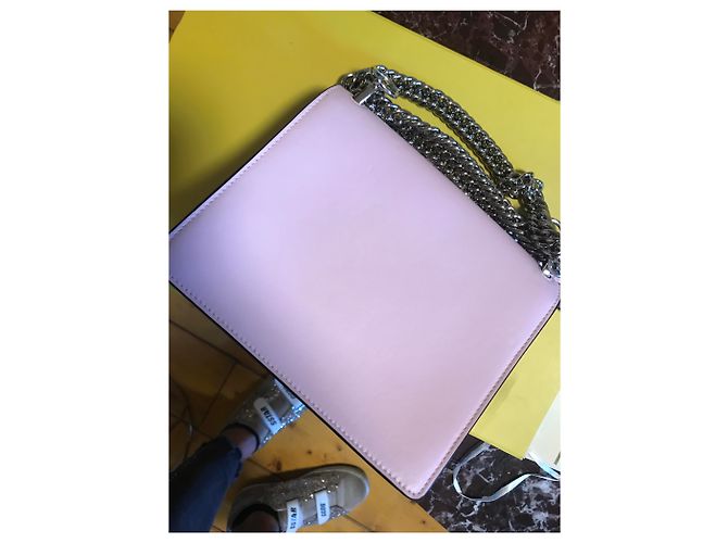 Borsa a tracolla Fendi in pelle rosa - vista 4