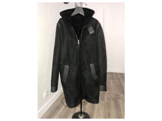 Givenchy hooded coat in black shearling lambskin with smooth leather insert in size 48 Ital. - view 2