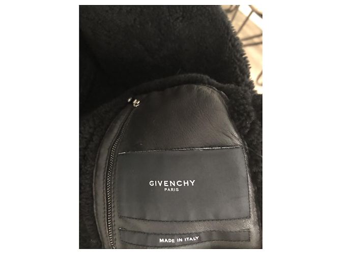 Givenchy hooded coat in black shearling lambskin with smooth leather insert in size 48 Ital. - view 6