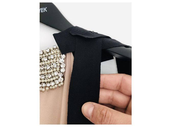 Hermoso vestido cruzado nude con drapeado asimétrico de DICE KAYEK. Carne - vista 8