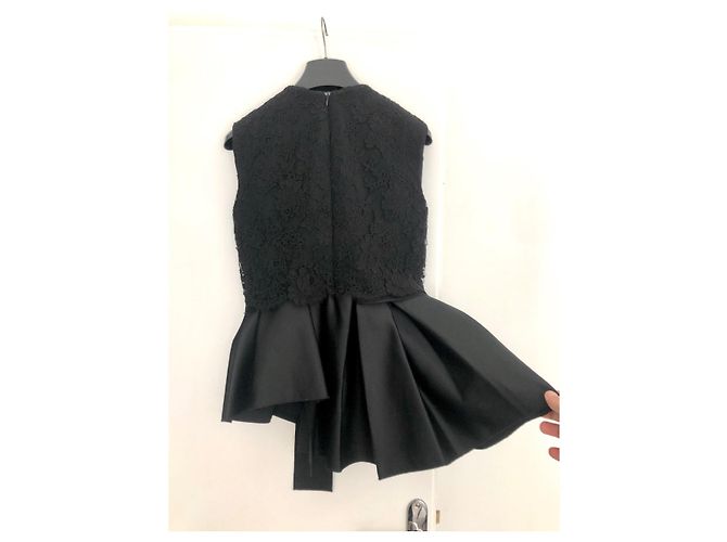 Top in pizzo nero e raso con inserti di cristalli del marchio Dice Kayek - vista 7