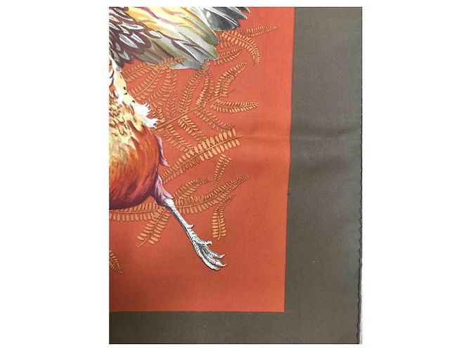 Foulard Hermès in seta kaki tema caccia H de Linarès Cachi - vista 4