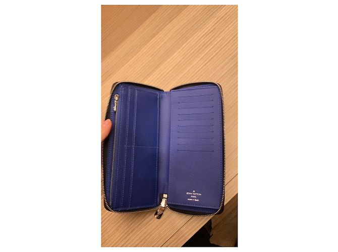 Portafoglio Louis Vuitton Taigarama Zippy Blu - vista 4