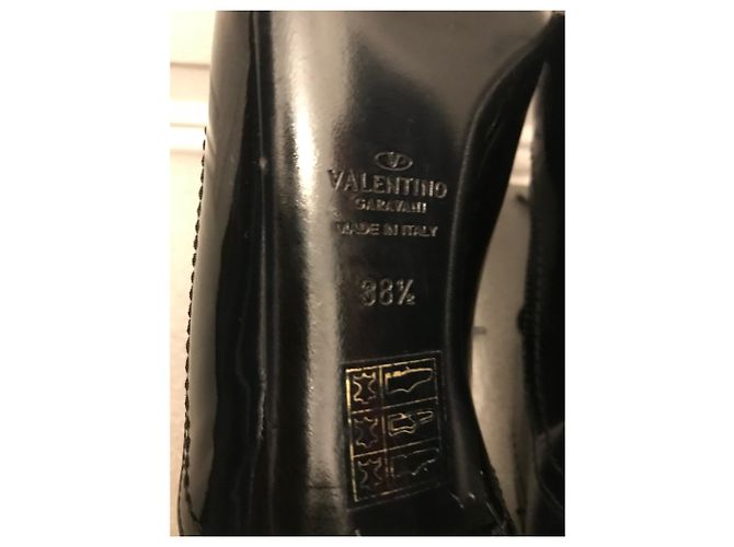 Décolleté Valentino in vernice nera con punta aperta Nero - vista 7