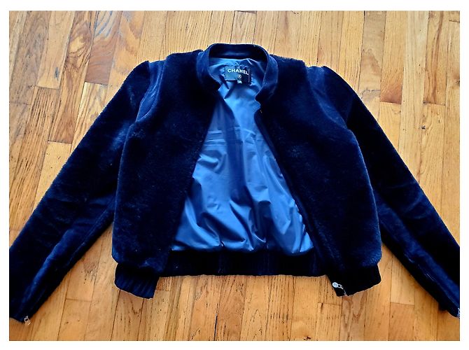 Chanel Dark Blue Shearling Bomber Jacket Pre fall 2016 - view 5