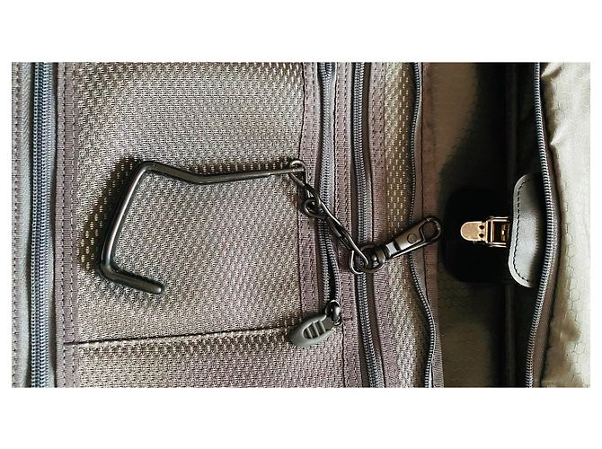 Autre Marque Trolley TUMI Weekend in pelle nera e nylon Nero Argento - vista 26