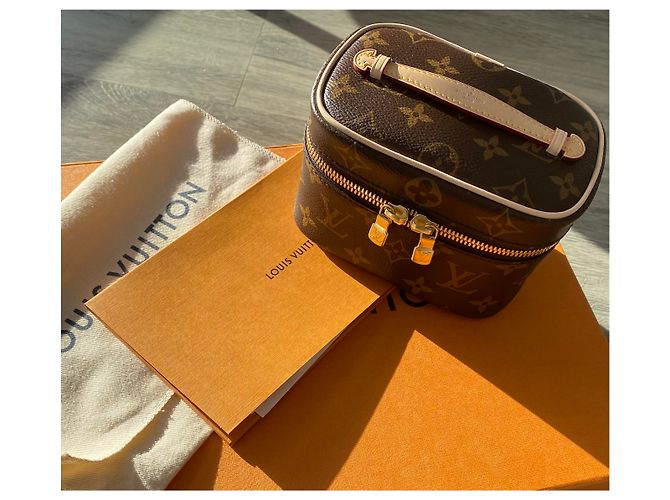 Louis Vuitton Nice Nano Marrón de Tela Castaño - vista 4