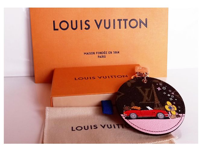 Louis Vuitton bag charm and key ring. Dual function. Red - view 2