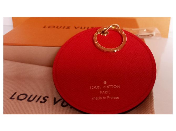 Louis Vuitton bag charm and key ring. Dual function. Red - view 3