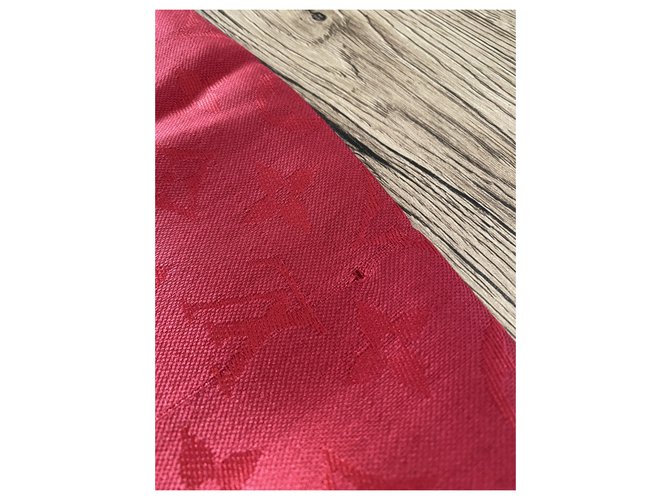 Scialle Louis Vuitton rosso - vista 5