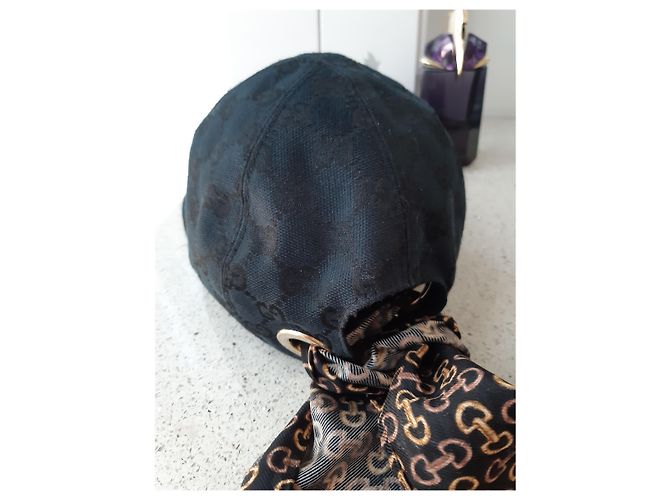 Gucci Cap mit Seidenschal Schwarz Baumwolle - Ansicht 5