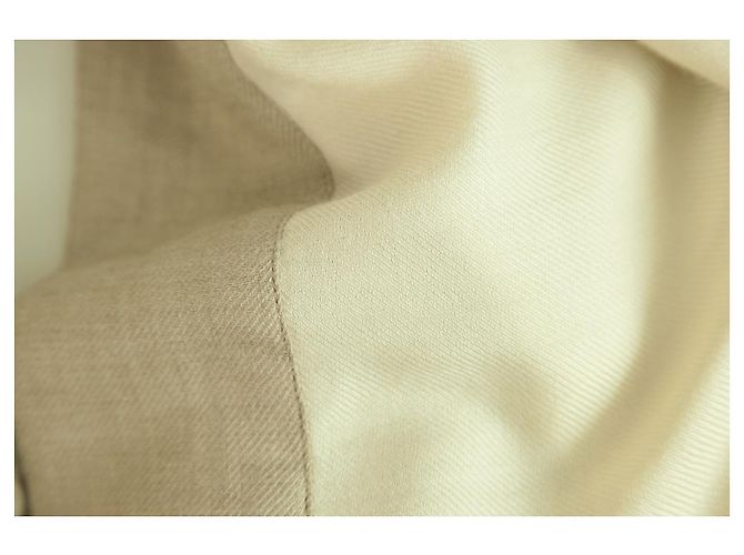 AGNONA Crema e Beige Cashmere e Seta Sciarpa Rettangolare Grande Scialle Pasmina - vista 3