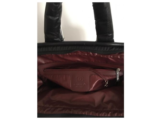 Cocoon Chanel Borsa da viaggio Trolley nera in pelle e nylon Nero Silver hardware - vista 25