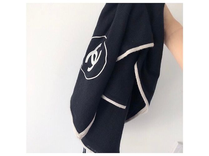 Chanel Kaschmir und Seide CC stahlen Schal Schwarz - Ansicht 4