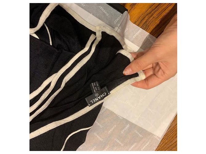Chanel Kaschmir und Seide CC stahlen Schal Schwarz - Ansicht 5