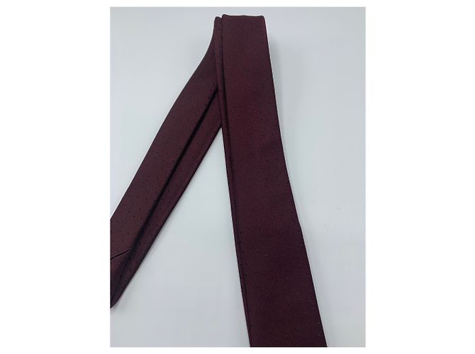 Cravatta Chanel in seta rosso scuro Bordò - vista 4