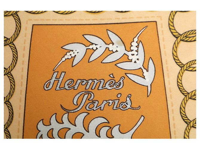 Hermès Hermes Cliquetis Seidenschal Rot Lila - Ansicht 2