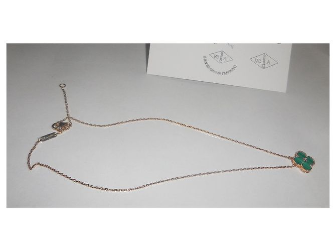 Van Cleef & Arpels Van Cleef & Arpels  18Collana con pendente Alhambra in oro K e diamanti - vista 4