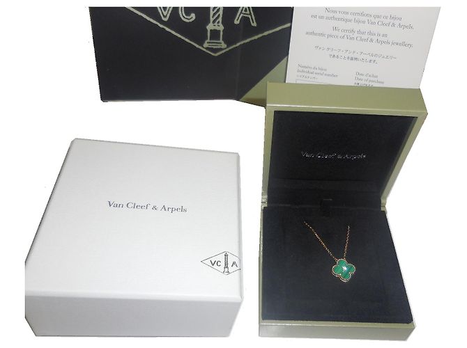 Van Cleef & Arpels Van Cleef & Arpels  18Collana con pendente Alhambra in oro K e diamanti - vista 5