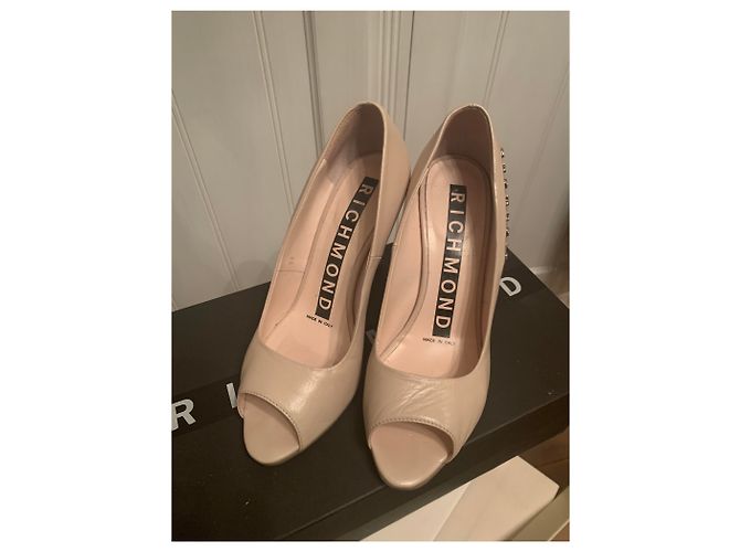 Décolleté John Richmond in pelle crema - vista 5