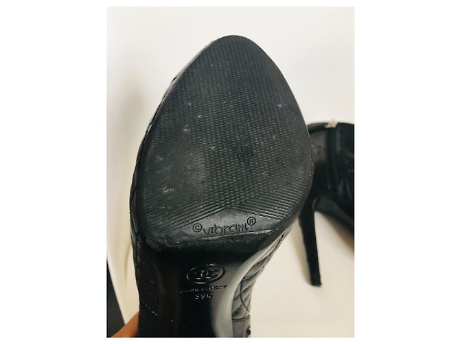 Stivaletti Chanel in pelle nera 38.5 Nero Silver hardware - vista 14