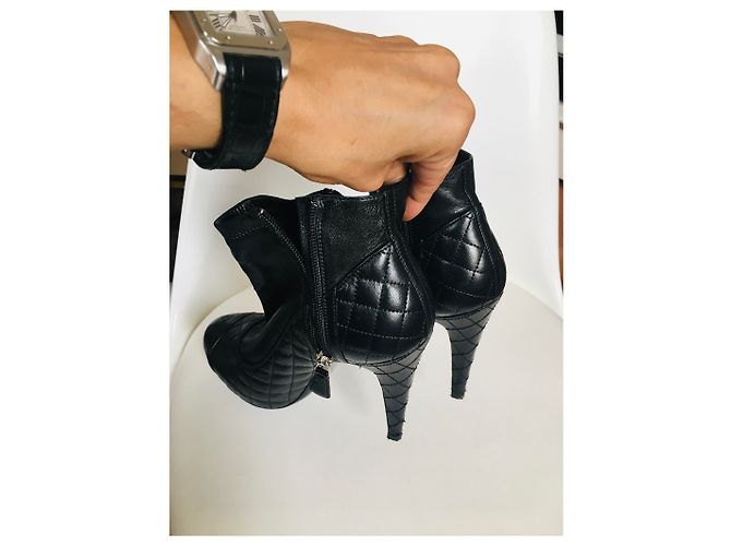 Stivaletti Chanel in pelle nera 38.5 Nero Silver hardware - vista 17