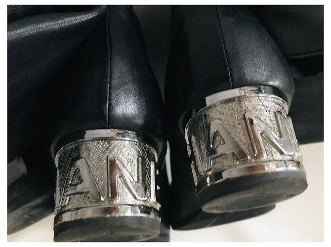 Botas sobre la rodilla Chanel de charol negro Hardware de plata - vista 13