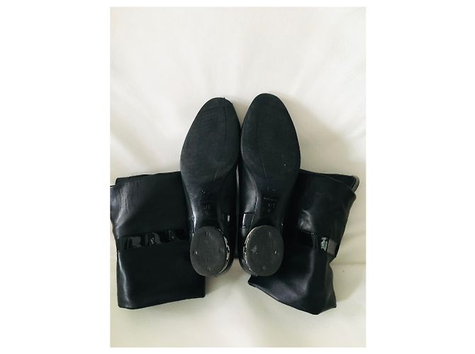 Botas sobre la rodilla Chanel de charol negro Hardware de plata - vista 15