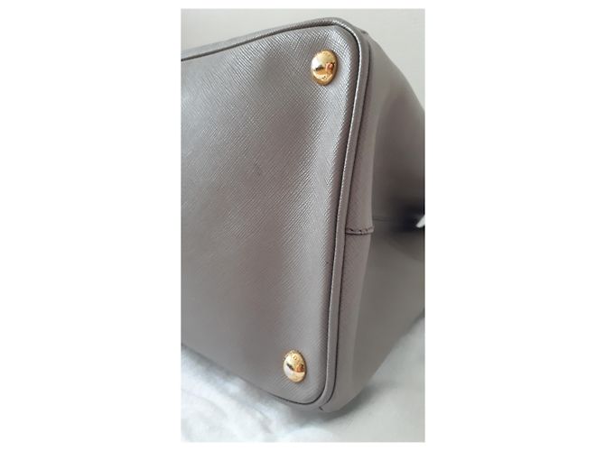 Prada Saffiano Lux Tote Bag Taupe - vue 8