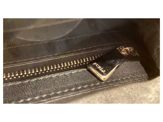 Clutch Furla Metropolis in pelle nera Nero Argento Rosso Blu navy - vista 15