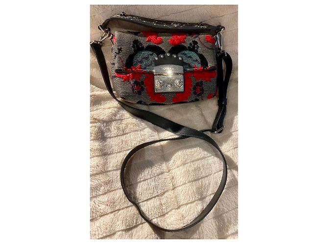 Clutch Furla Metropolis in pelle nera Nero Argento Rosso Blu navy - vista 18