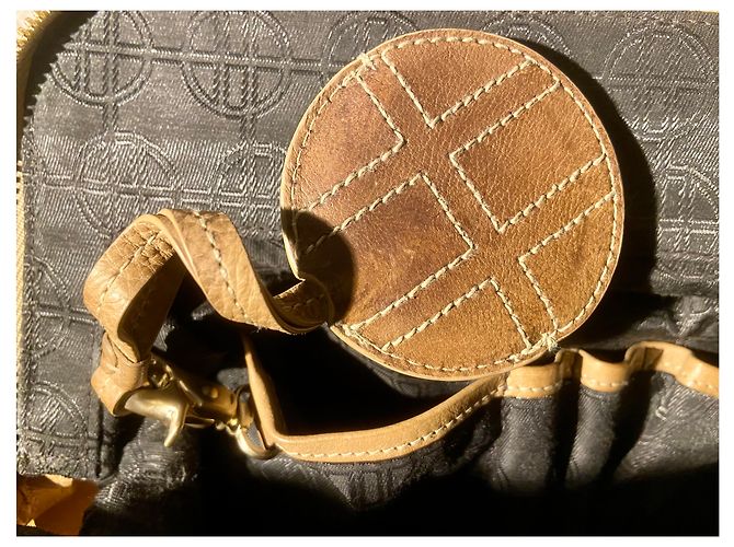 Hugo Boss Handtasche Camel aus Leder Haselnuss - Ansicht 17