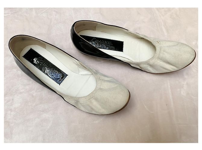 Chanel Ballerine bicolore Nero Bianco - vista 3