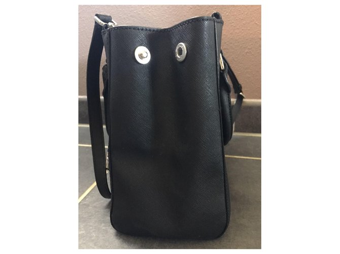 Michael Kors Sutton Medium Borsa in pelle Saffiano nera Nero - view 2