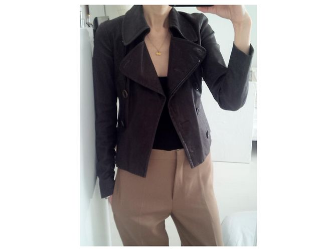 Prada Jacke aus Nappalammleder. Dunkelbraun. mit breiten Revers gefüttert. - Ansicht 3