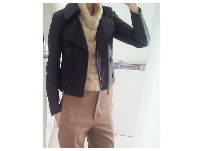 Prada Jacke aus Nappalammleder. Dunkelbraun. mit breiten Revers gefüttert. - Ansicht 6