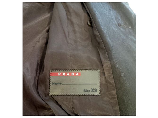 Prada Jacke aus Nappalammleder. Dunkelbraun. mit breiten Revers gefüttert. - Ansicht 9
