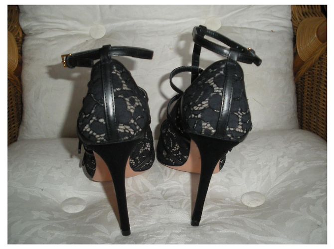 Tory Burch Black Pumps Heels - view 4