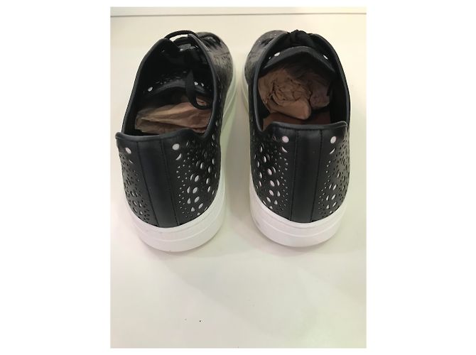 Sneakers Alaïa in pelle traforata nera e bianca Nero Bianco - vista 2