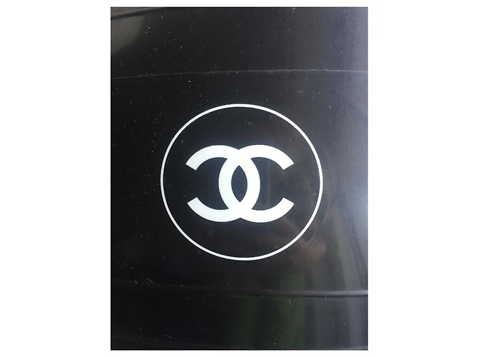 Chanel Presentes VIP Preto - vista 2