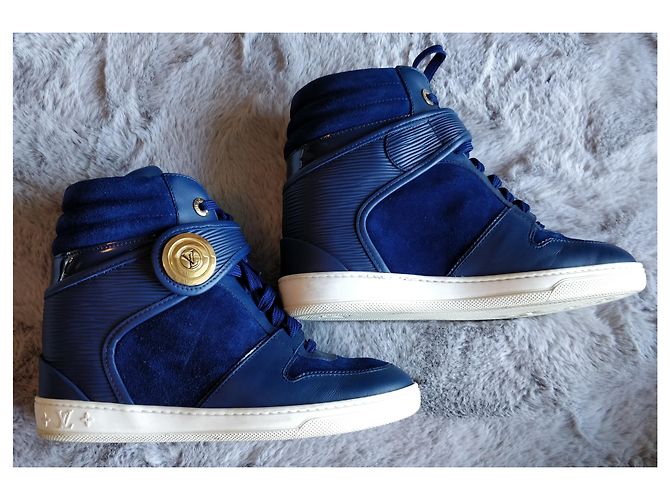 Louis Vuitton Sneakers Blue - view 3