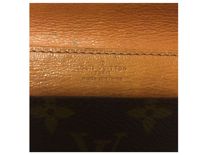 Pochette Louis Vuitton Monogram in pelle marrone Marrone scuro - vista 3
