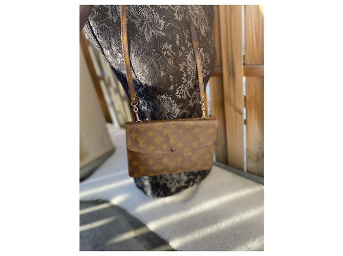 Pochette Louis Vuitton Monogram in pelle marrone Marrone scuro - vista 6