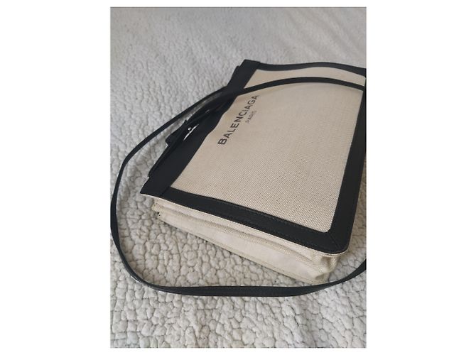 Borsa a tracolla Balenciaga in canvas Nero Bianco - vista 2