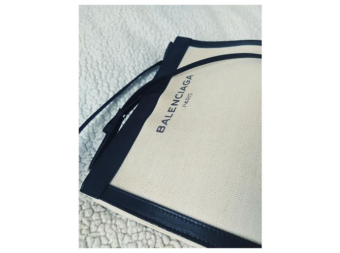 Borsa a tracolla Balenciaga in canvas Nero Bianco - vista 3