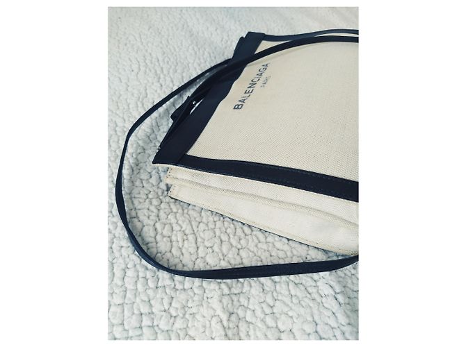 Borsa a tracolla Balenciaga in canvas Nero Bianco - vista 4
