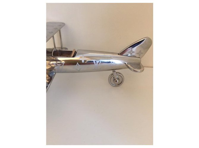 Louis Vuitton VIP GIFT MONAGRAM AIRPLANE Silver hardware - view 2