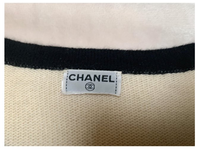 Zeitlose Chanel-Strickjacke Schwarz Aus weiß - Ansicht 2