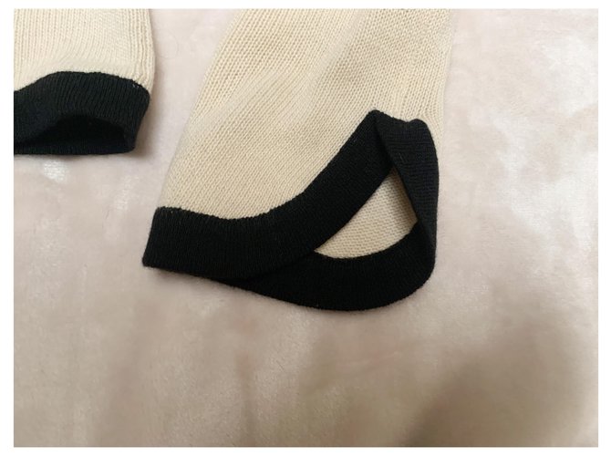 Zeitlose Chanel-Strickjacke Schwarz Aus weiß - Ansicht 4