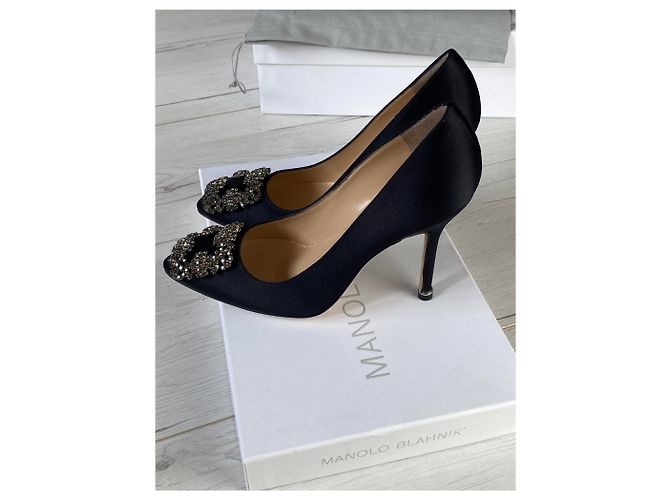 Manolo Blahnik hangisi - vista 3